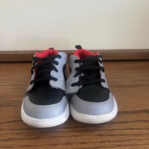 Stylish Kids Sneakers - Black and Gray